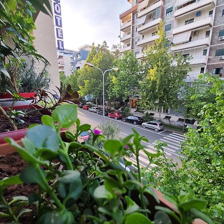 Hotel Martini Vlorë Exteriér fotografie