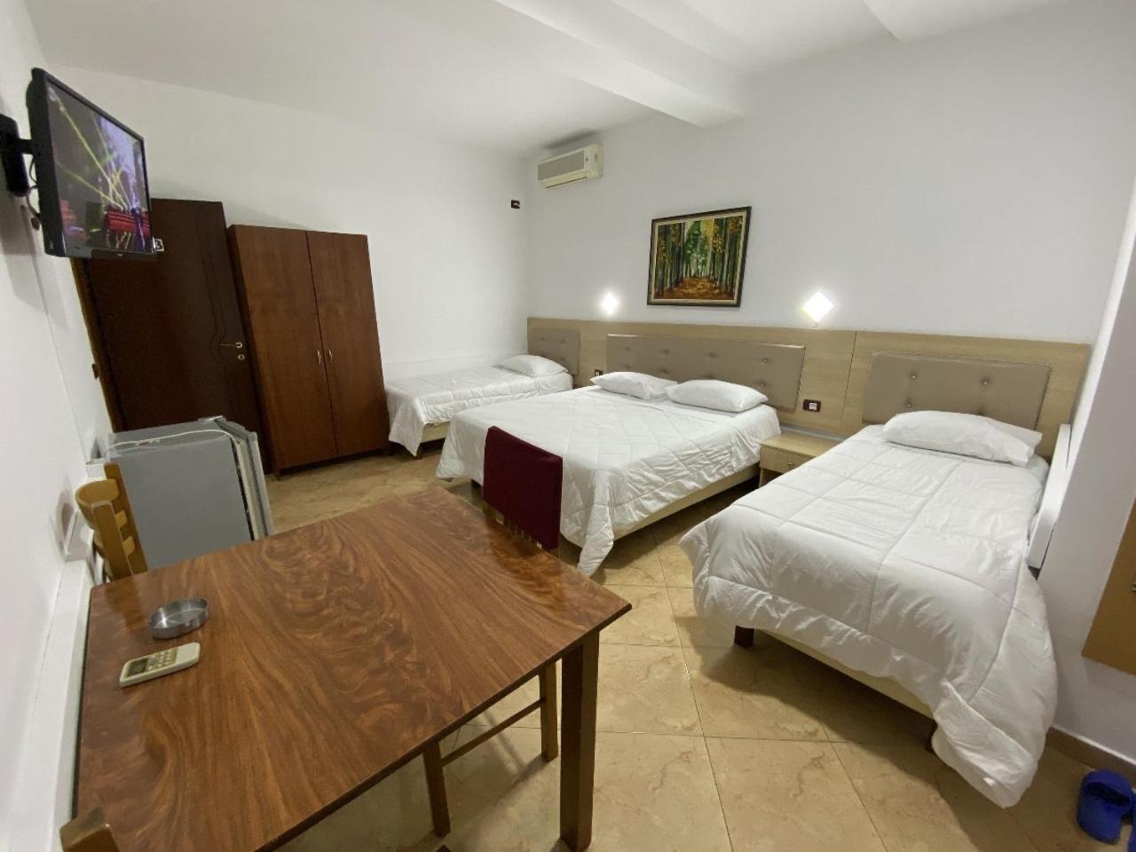 Hotel Martini Vlorë Exteriér fotografie