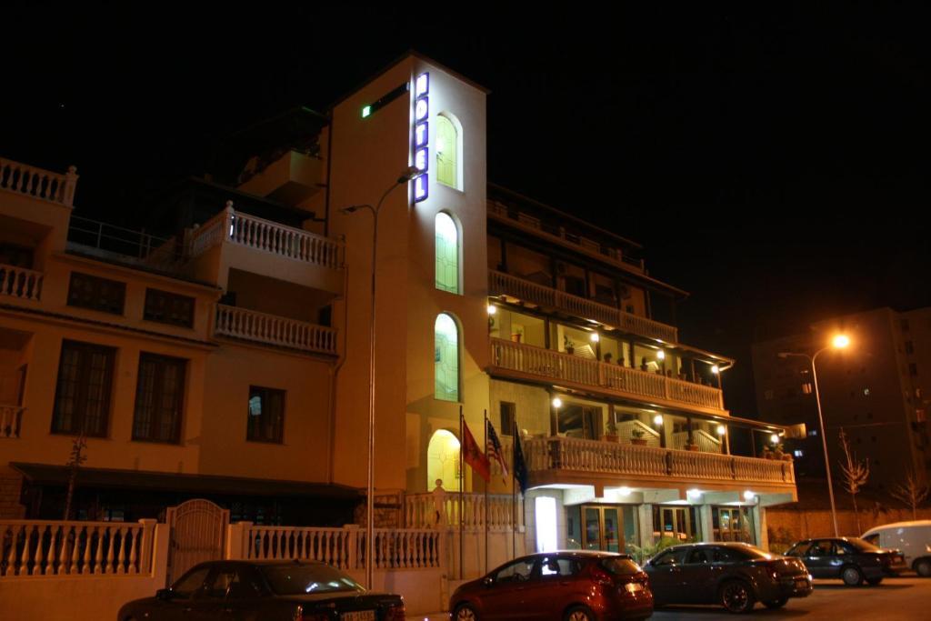 Hotel Martini Vlorë Exteriér fotografie