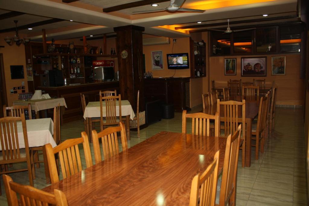 Hotel Martini Vlorë Exteriér fotografie